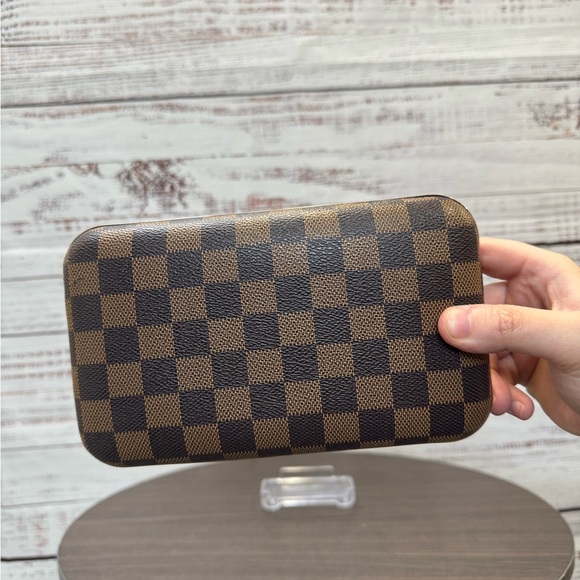 Daisy Rose Brown Checkered Bag with Chain - Picture 3 of 5